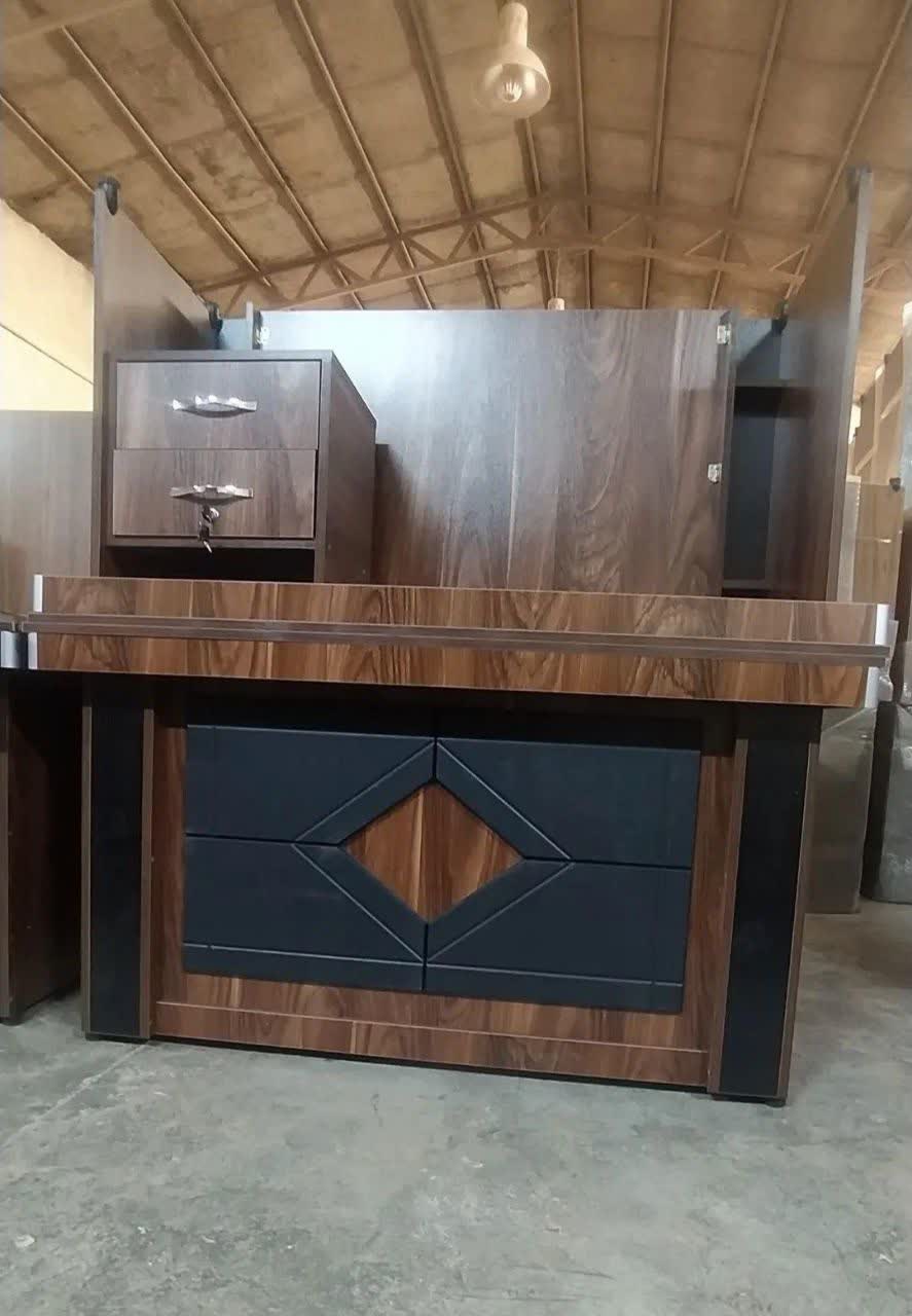 میز کارمندی پنل وکیوم